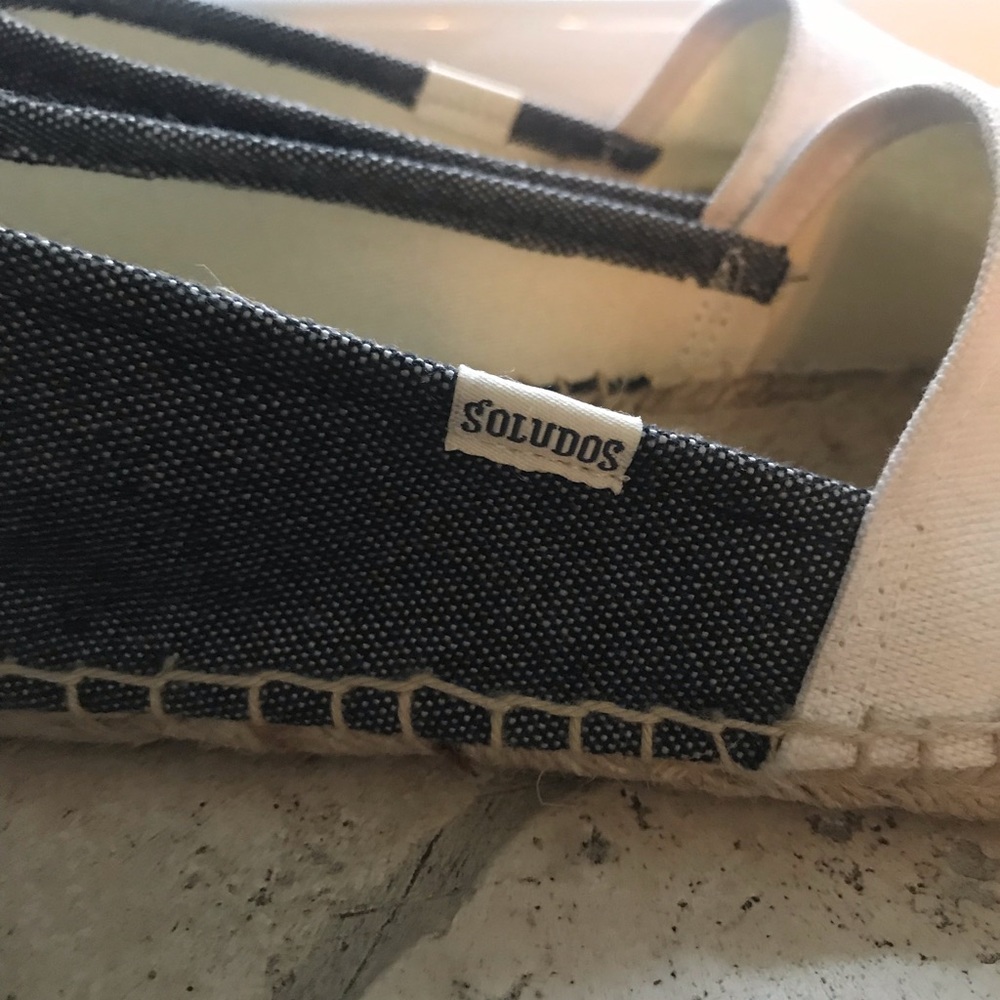 Soludos Two-Tone Espadrille Slip-On in White and Navy Chambray - Picture 5 of 8